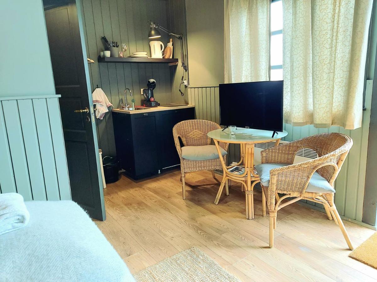 Riverfront Lodge Гелла Екстер'єр фото
