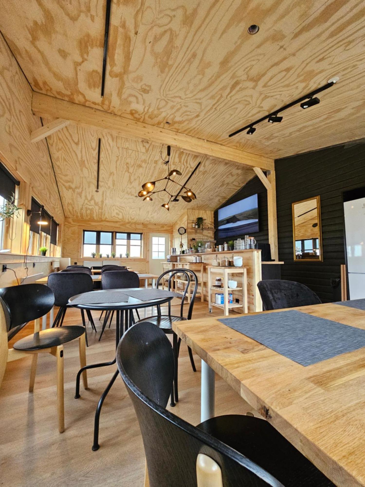 Riverfront Lodge Гелла Екстер'єр фото